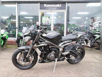 Used Triumph STREET 2021 for sale - bike-78907230: Photo