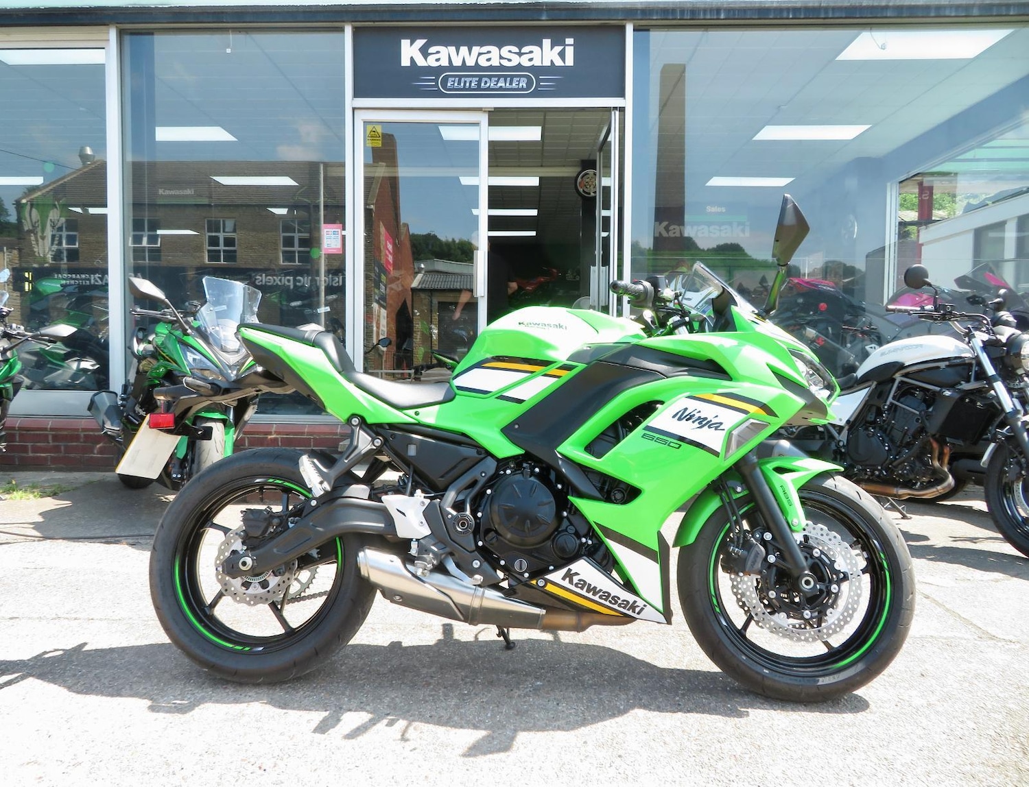 Used Kawasaki NINJA 650 2025 for sale - 78907212: Photo 2