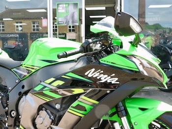 Used Kawasaki NINJA ZX 10 2019 for sale - bike-78907281: Photo