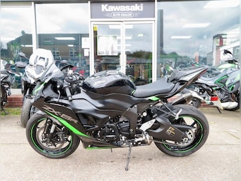 Used Kawasaki NINJA ZX 6 2025 for sale - bike-78907236: Photo
