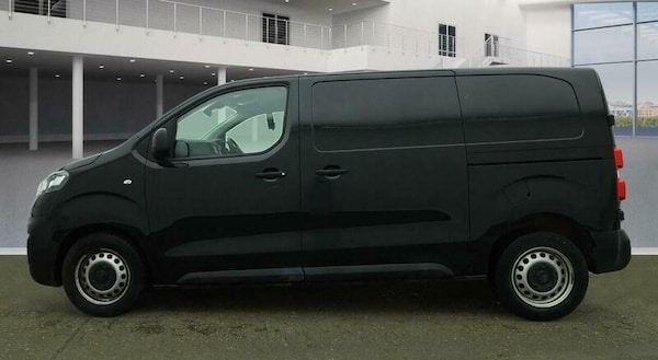Used Vauxhall Vivaro 2022 for sale - 76136593: Photo 2