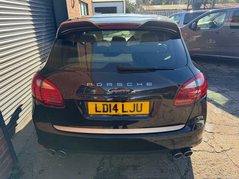 Used Porsche Cayenne 2014 for sale - 77550459: Photo 4