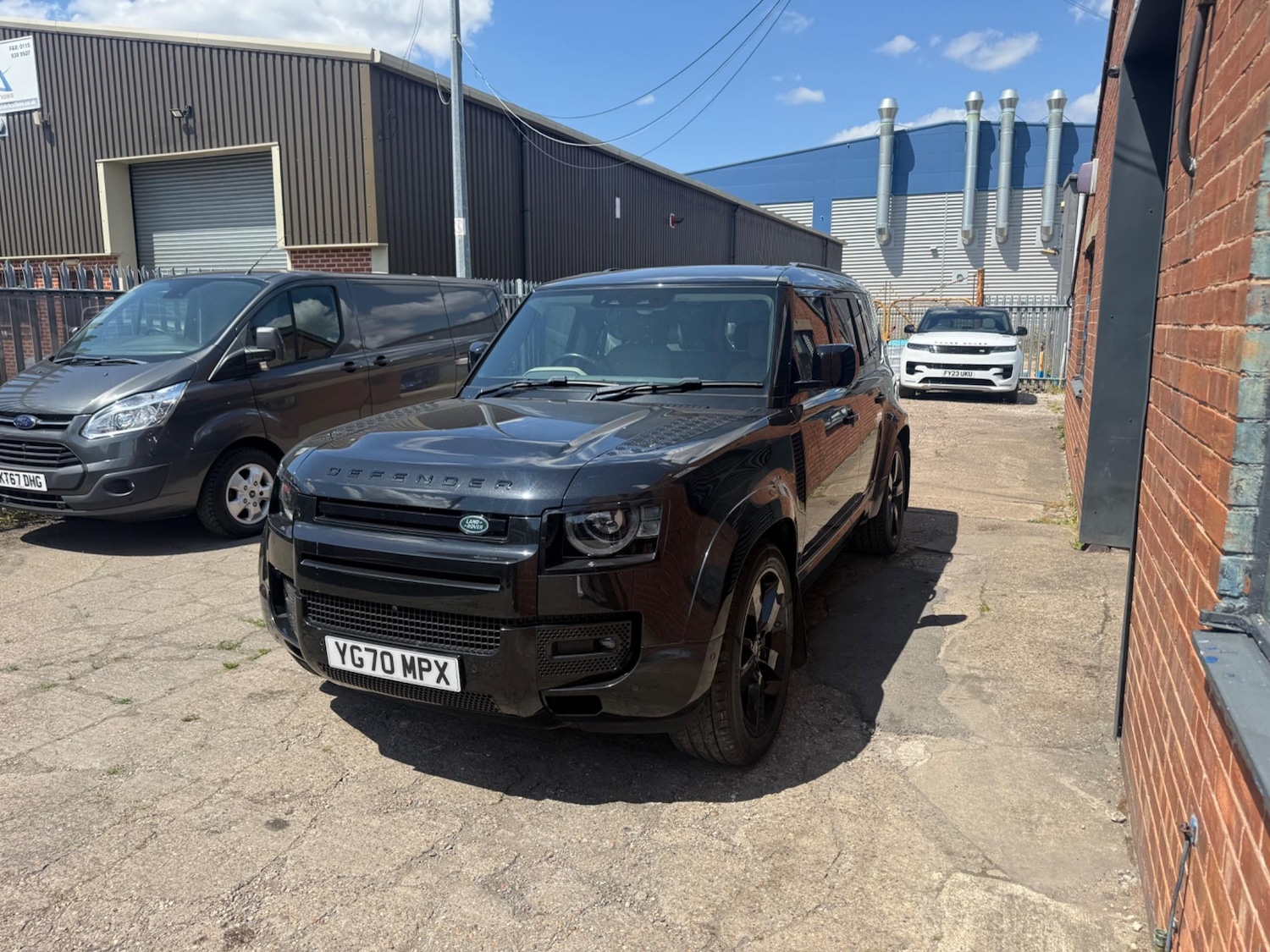 Used Land Rover Defender 110 for sale - 76993699: Photo 3