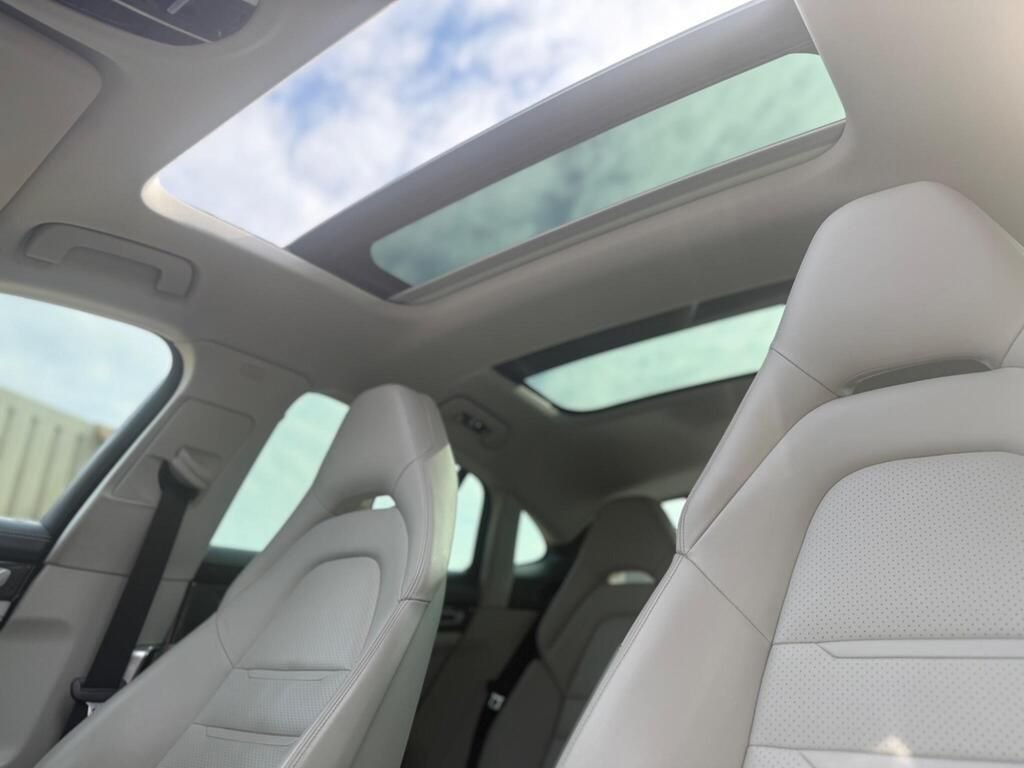 Used Porsche Taycan 2022 for sale - 77022862: Photo 11