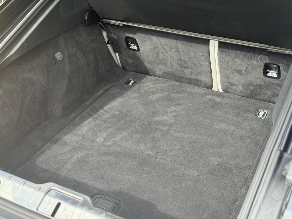 Used Porsche Taycan 2022 for sale - 77022862: Photo 16