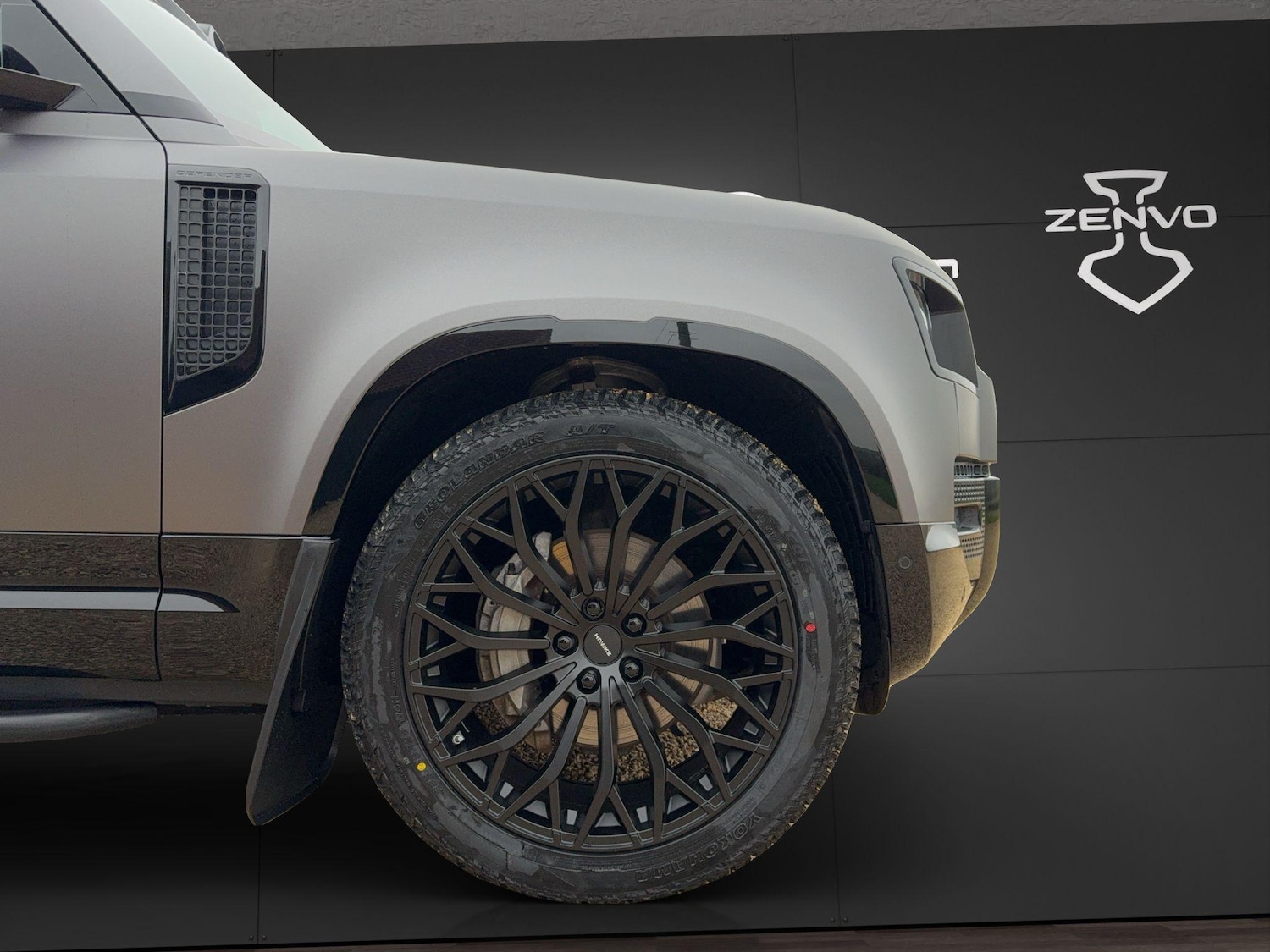 Used Land Rover Defender 110 for sale - 76743431: Photo 11