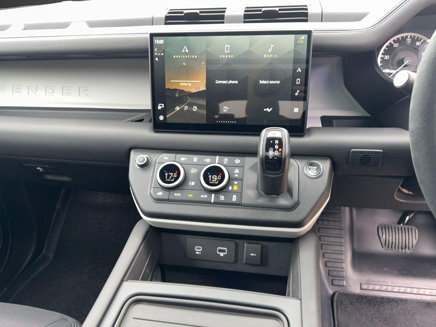 Used Land Rover Defender 110 for sale - 76743431: Photo 16