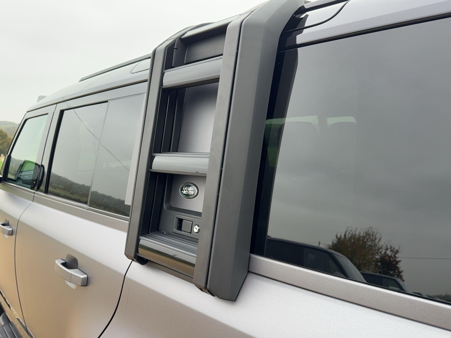 Used Land Rover Defender 110 for sale - 76743431: Photo 26