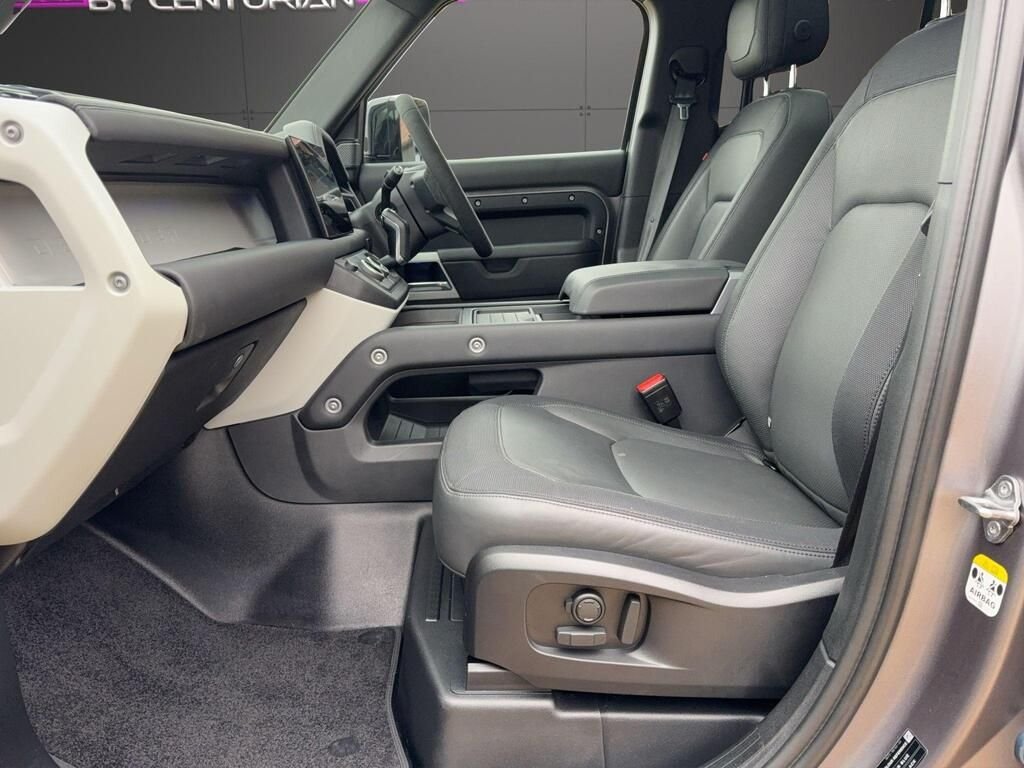 Used Land Rover Defender 2023 for sale - 77022808: Photo 18