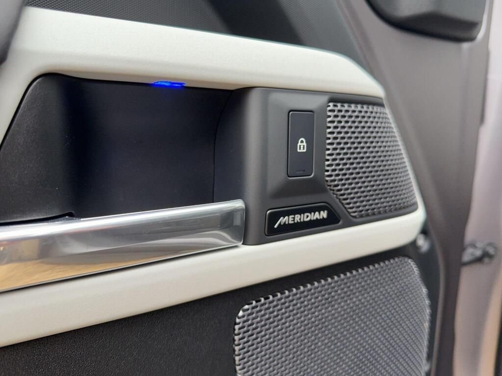 Used Land Rover Defender 2023 for sale - 77022808: Photo 24