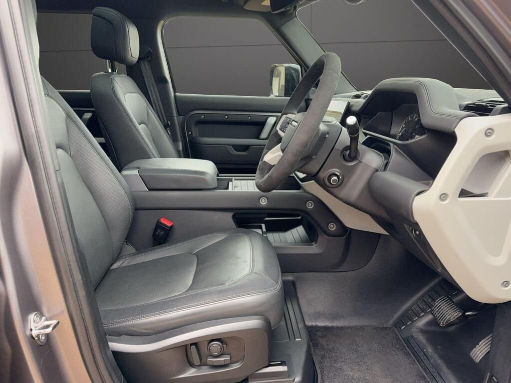 Used Land Rover Defender 2023 for sale - 77022808: Photo 9