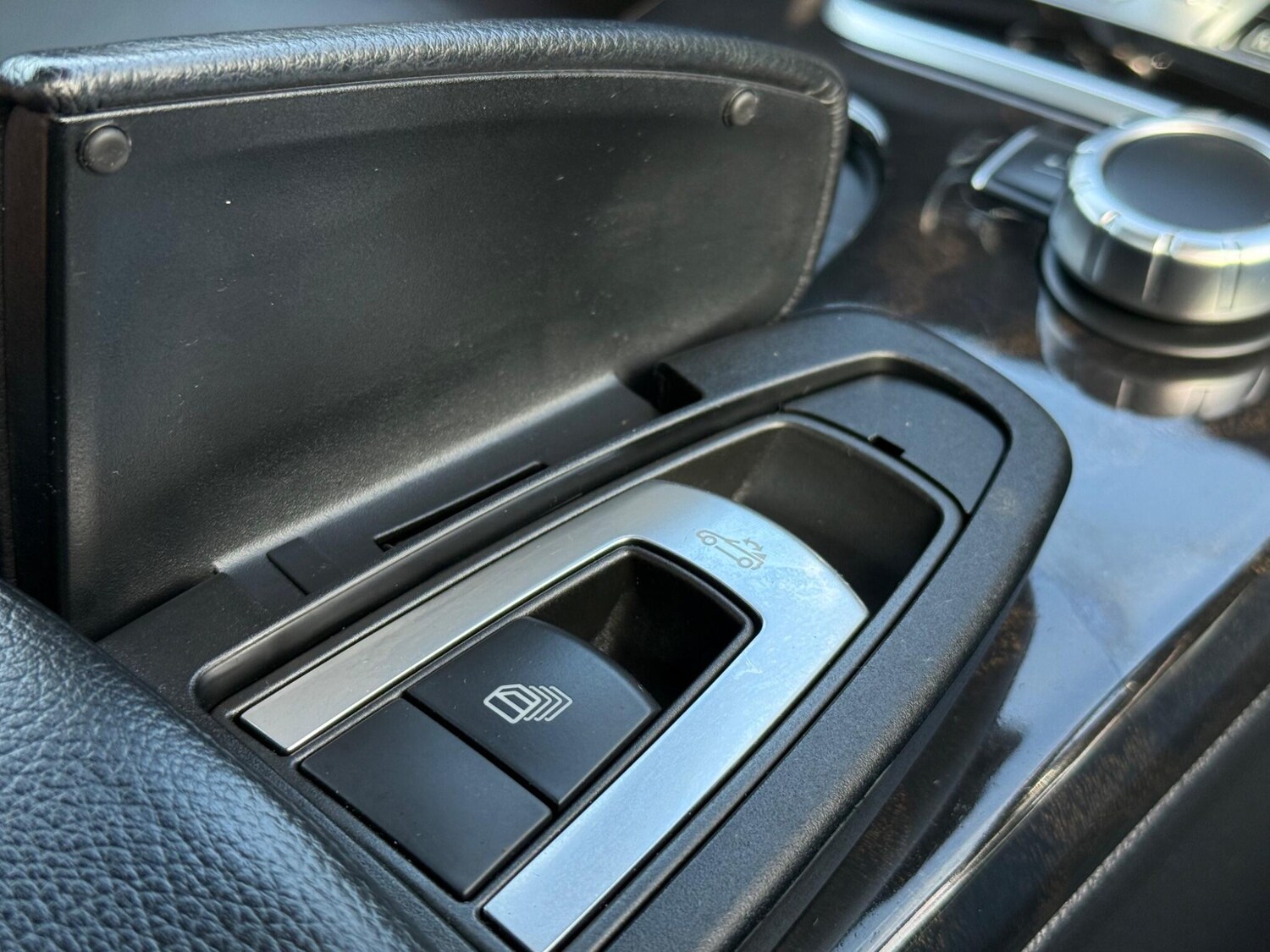 Used Mercedes-Benz SLC 2016 for sale - 76742609: Photo 12