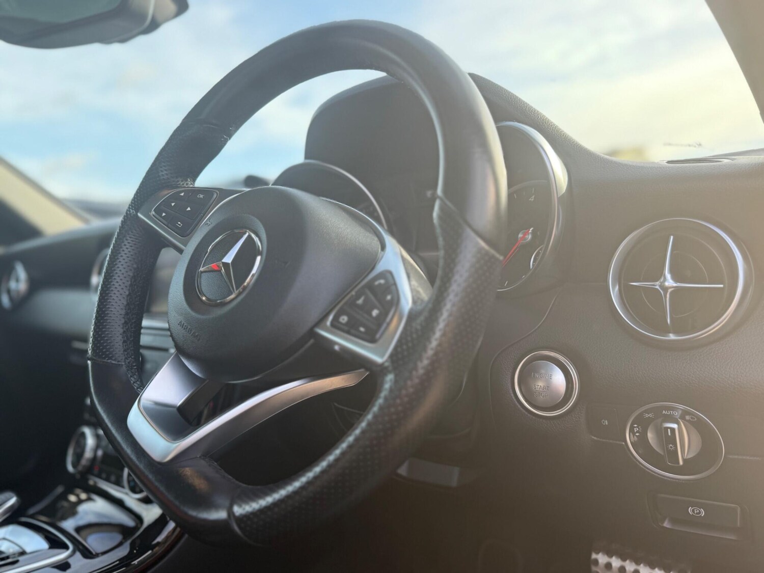 Used Mercedes-Benz SLC 2016 for sale - 76742609: Photo 14