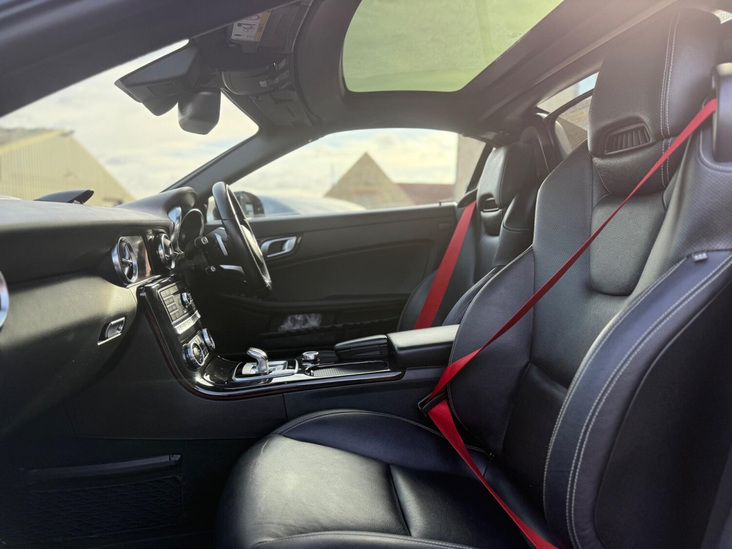 Used Mercedes-Benz SLC 2016 for sale - 76742609: Photo 16