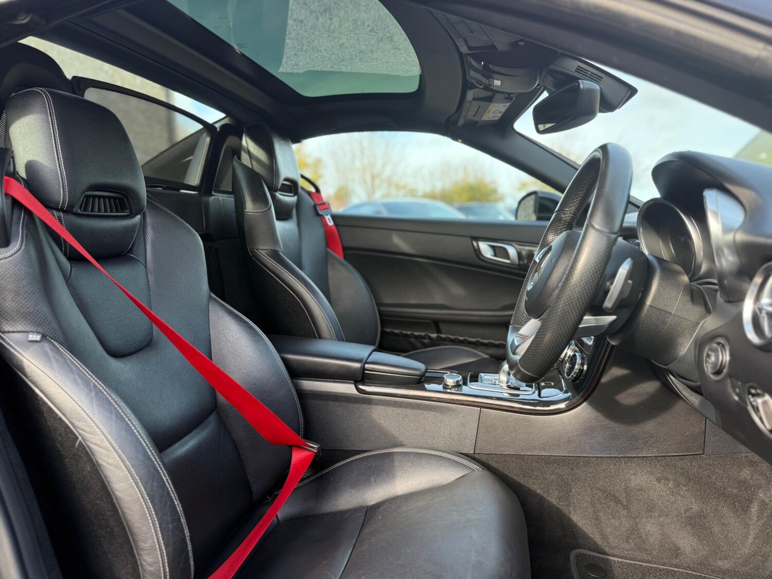 Used Mercedes-Benz SLC 2016 for sale - 76742609: Photo 9