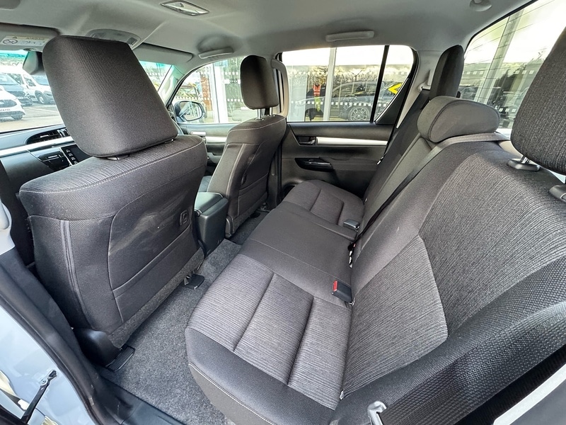 Used Toyota Hilux 2024 for sale - 77437865: Photo 25