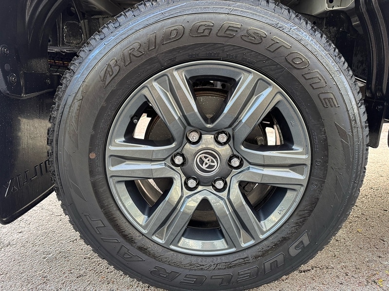 Used Toyota Hilux 2024 for sale - 77437865: Photo 34