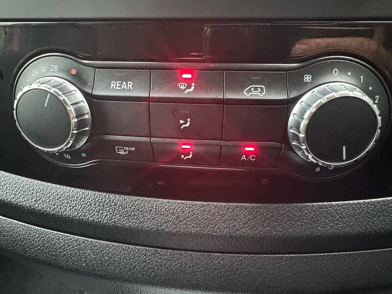 Used Mercedes-Benz Vito 2021 for sale - 76763197: Photo 31
