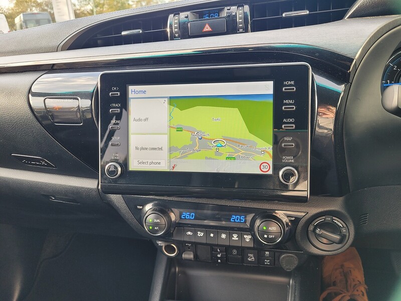 Used Toyota Hilux 2023 for sale - 76407111: Photo 15