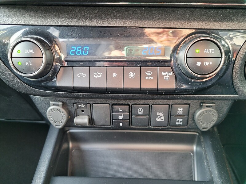 Used Toyota Hilux 2023 for sale - 76407111: Photo 33