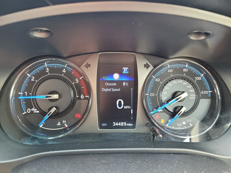 Used Toyota Hilux 2023 for sale - 76407111: Photo 40