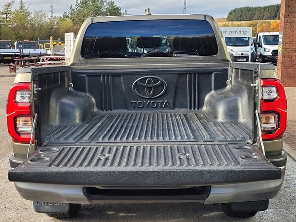 Used Toyota Hilux 2023 for sale - 76304493: Photo 34