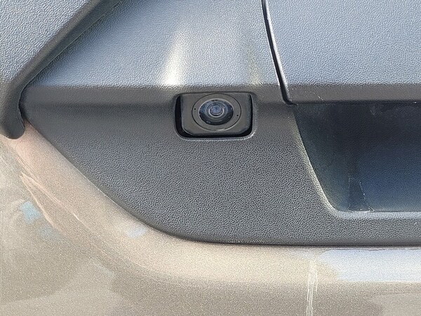 Used Toyota Hilux 2023 for sale - 76304493: Photo 9
