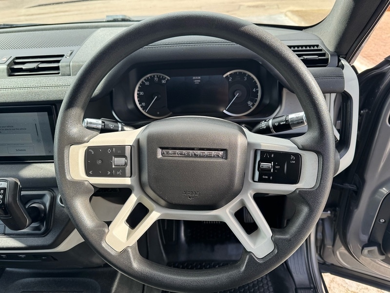 Used Land Rover Defender 2021 for sale - 78016595: Photo 17