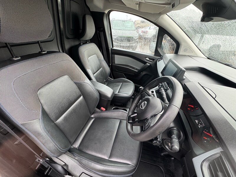 Used Nissan Other 2023 for sale - 78097528: Photo 19