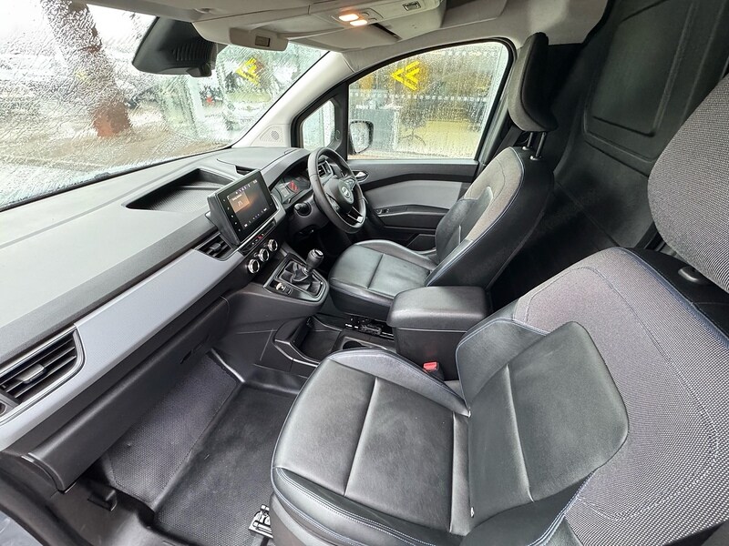 Used Nissan Other 2023 for sale - 78097528: Photo 31