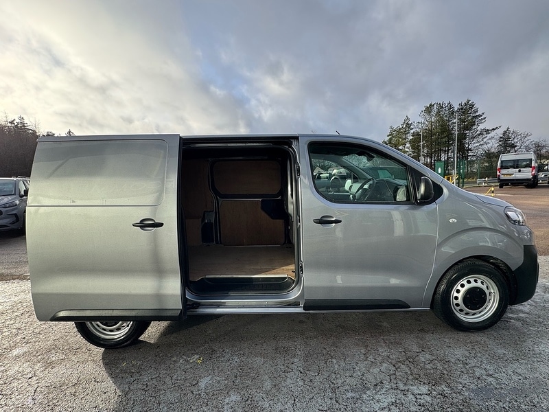 Used Citroen Dispatch 2022 for sale - 76919740: Photo 17