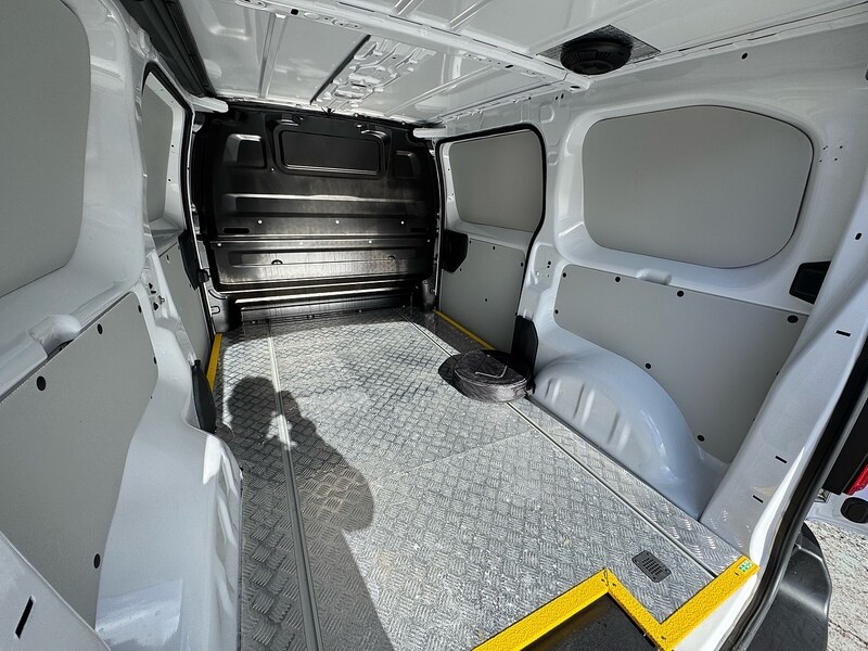 Used Peugeot Expert 2024 for sale - 78107324: Photo 24