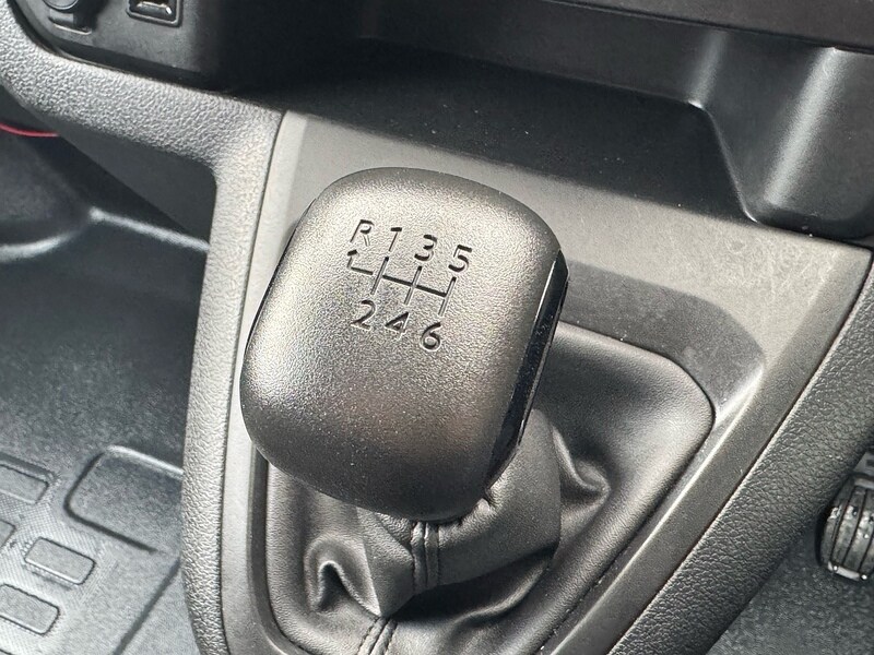 Used Vauxhall Vivaro 2023 for sale - 77622040: Photo 23