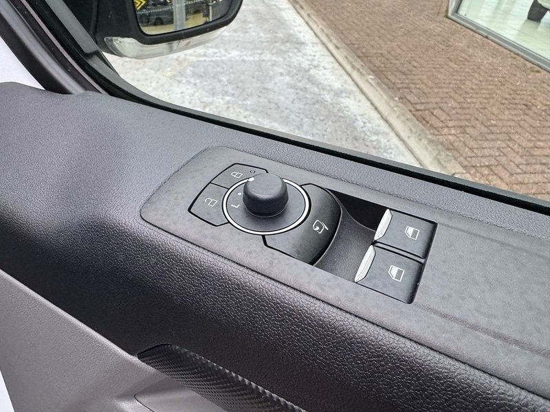 Used Ford Transit Custom for sale - 77591384: Photo 38