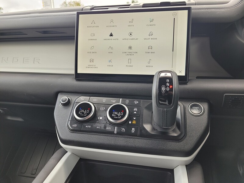 Used Land Rover Defender 90 2025 for sale - 76396596: Photo 11