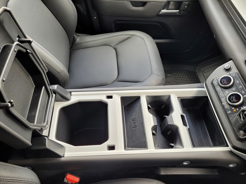 Used Land Rover Defender 90 2025 for sale - 76396596: Photo 23