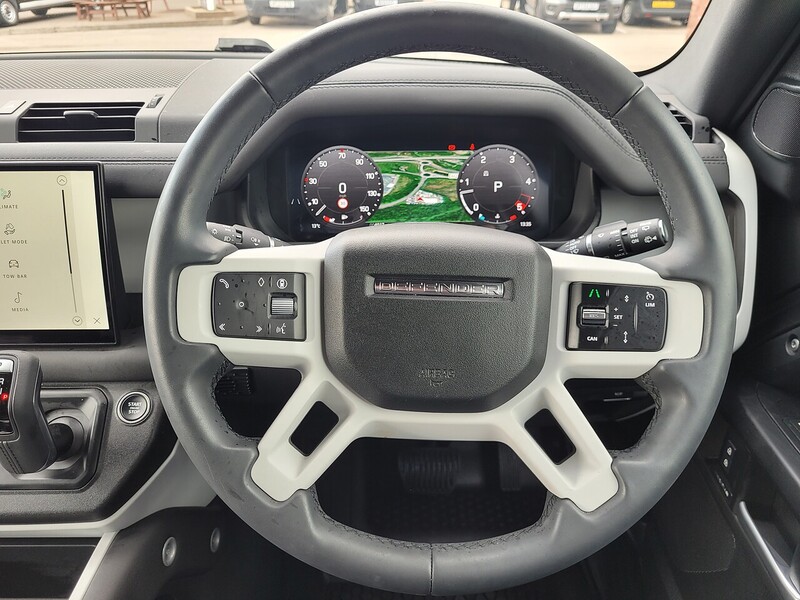 Used Land Rover Defender 90 2025 for sale - 76396596: Photo 8