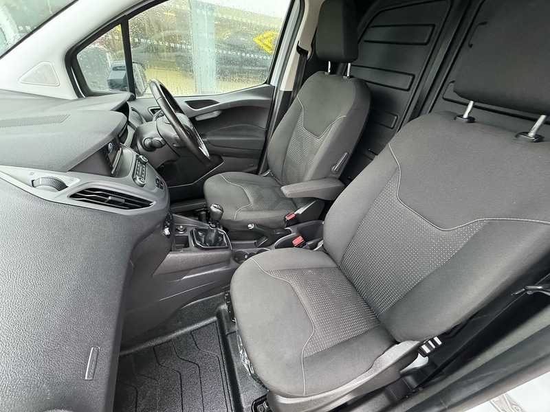 Used Ford Transit Courier 2023 for sale - 77276977: Photo 9