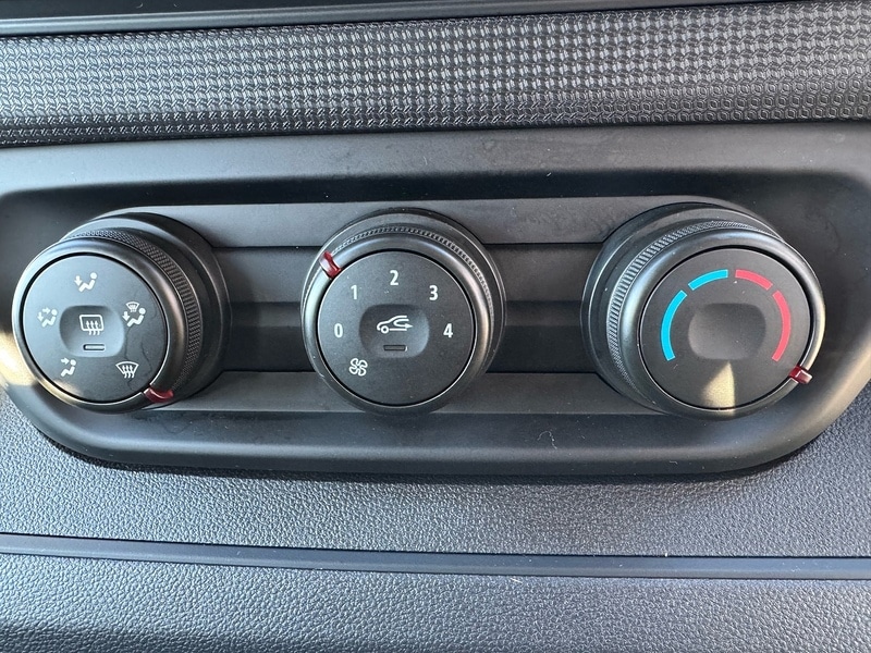 Used Renault Trafic 2023 for sale - 76694306: Photo 42