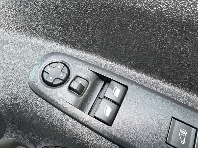 Used Peugeot Partner 2023 for sale - 77342282: Photo 27