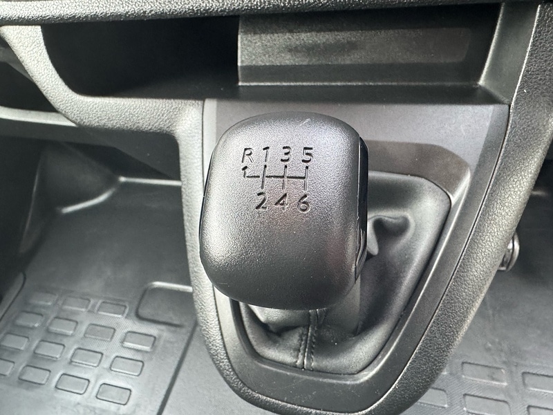 Used Vauxhall Vivaro 2024 for sale - 77379174: Photo 18