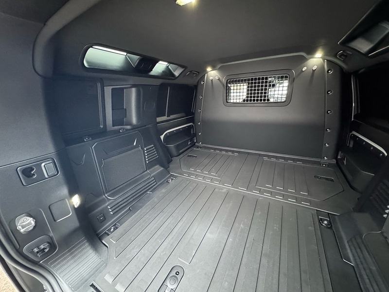 Used Land Rover Defender 110 2026 for sale - 77208495: Photo 15