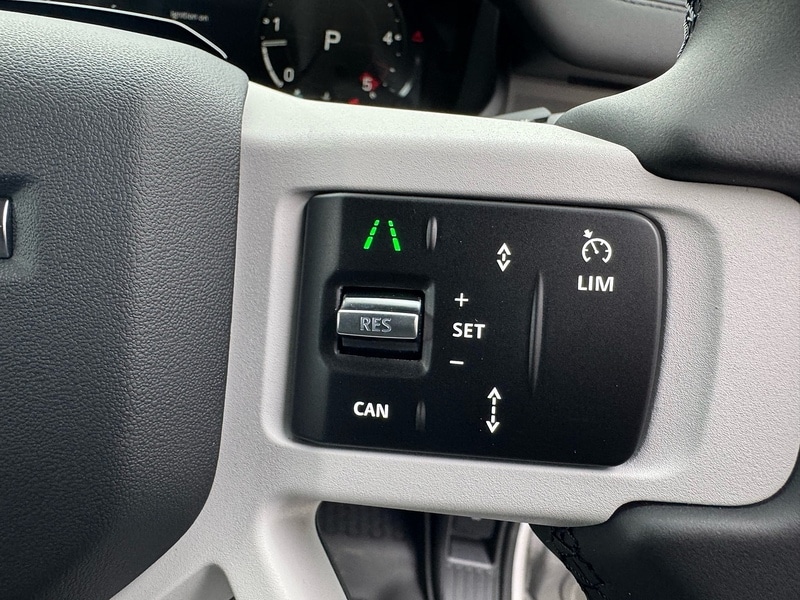 Used Land Rover Defender 110 2026 for sale - 77208495: Photo 24