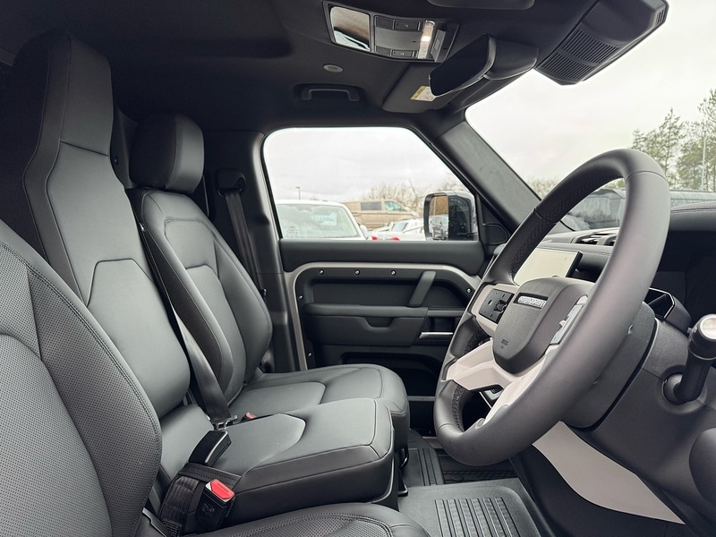 Used Land Rover Defender 110 2026 for sale - 77208495: Photo 6