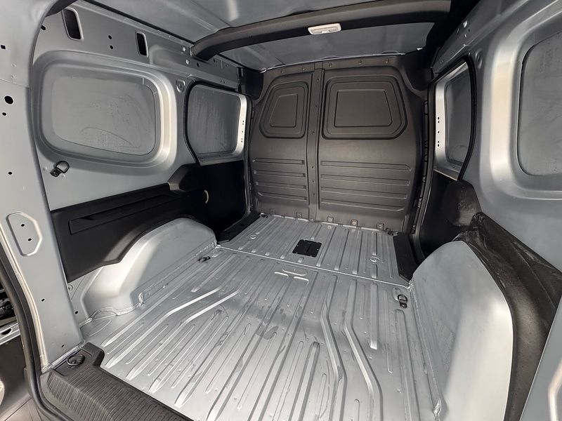 Used Nissan Other 2024 for sale - 76712080: Photo 10