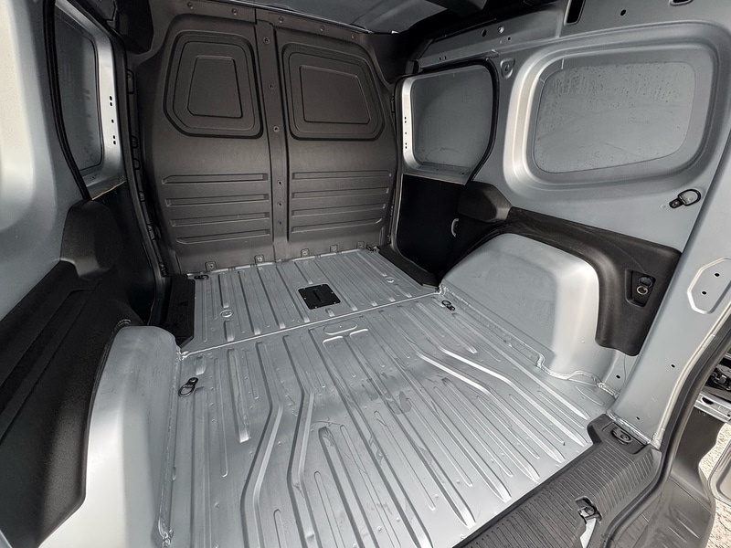 Used Nissan Other 2024 for sale - 76712080: Photo 11