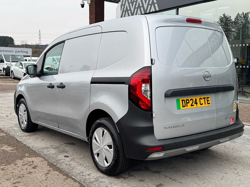 Used Nissan Other 2024 for sale - 76712080: Photo 5