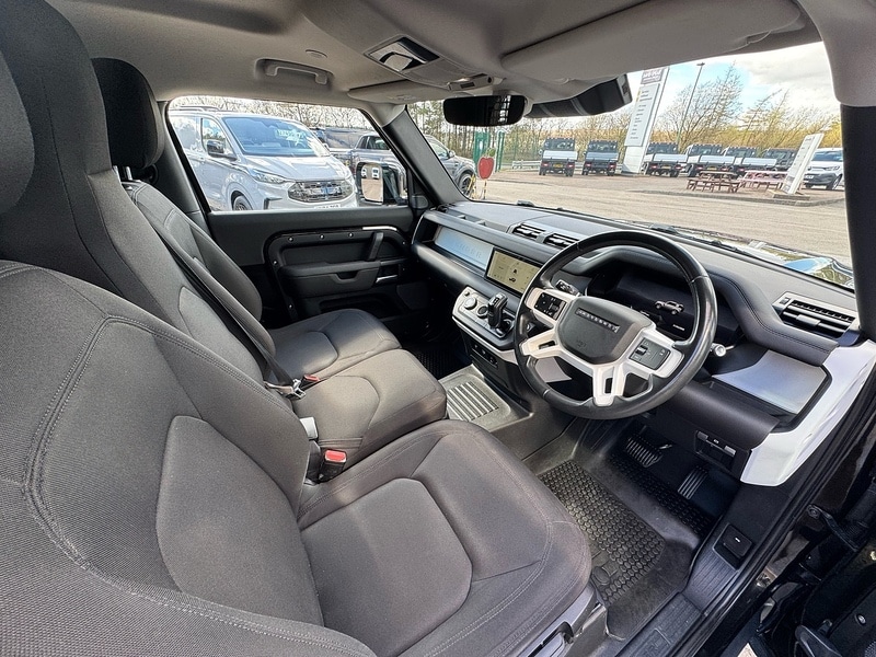 Used Land Rover Defender 2024 for sale - 78083734: Photo 11