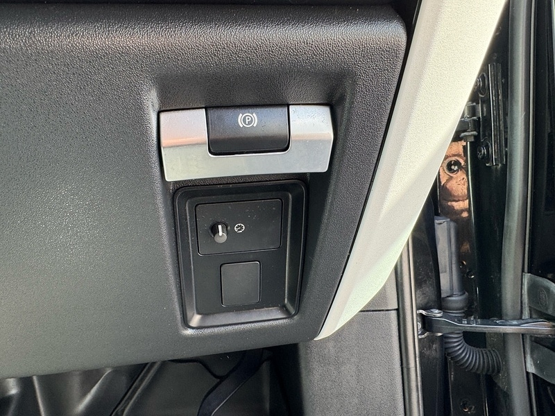 Used Land Rover Defender 2024 for sale - 78083734: Photo 31