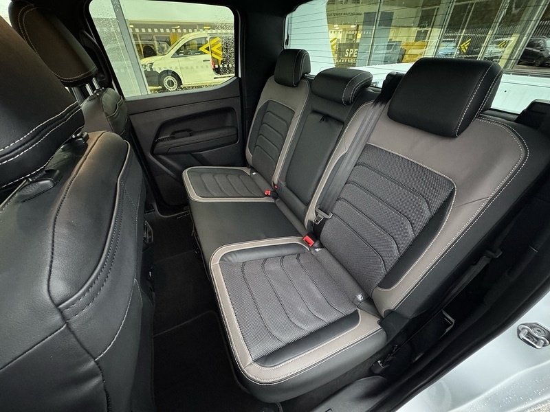 Used Volkswagen Amarok 2024 for sale - 76547383: Photo 15